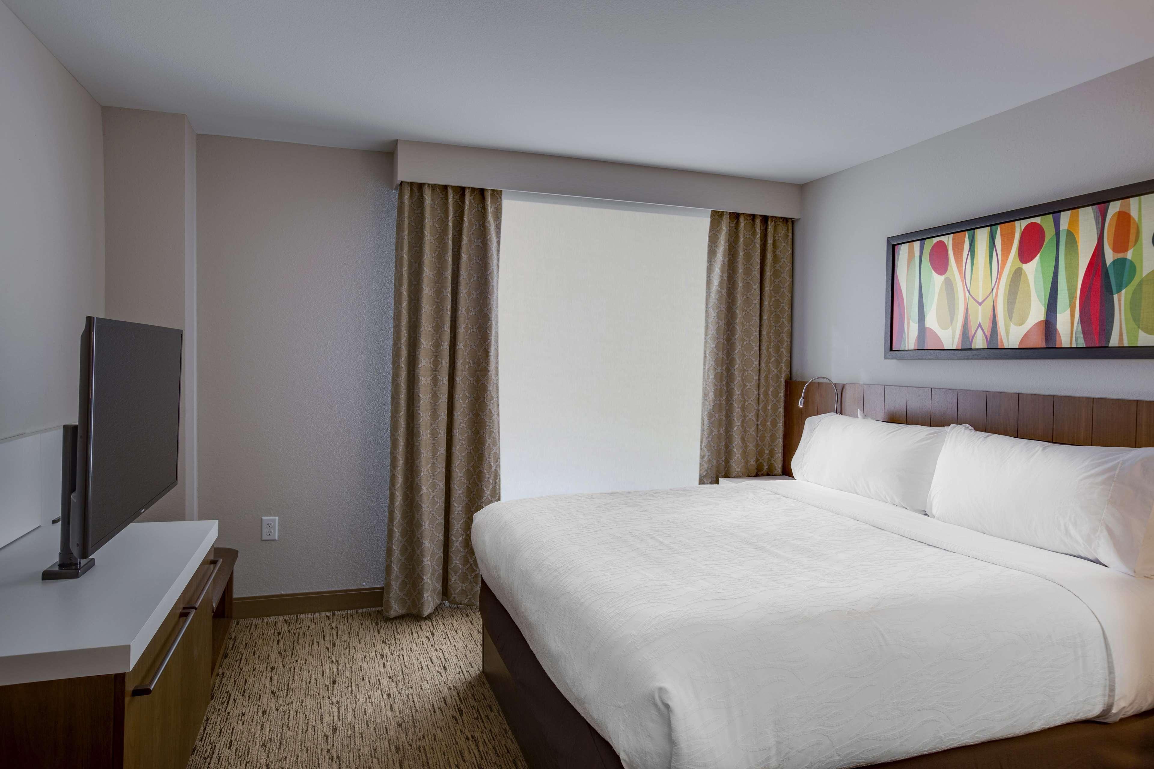 Hilton Garden Inn Oklahoma City Airport Exterior photo