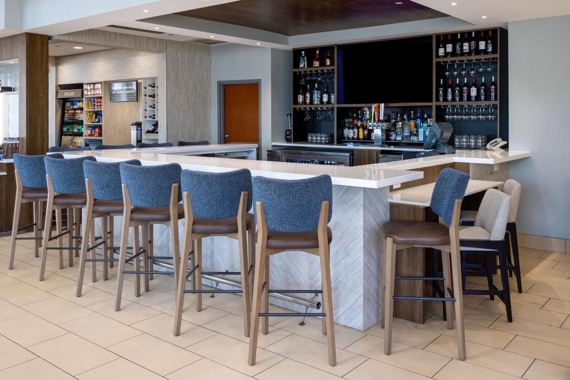 Hilton Garden Inn Oklahoma City Airport Exterior photo