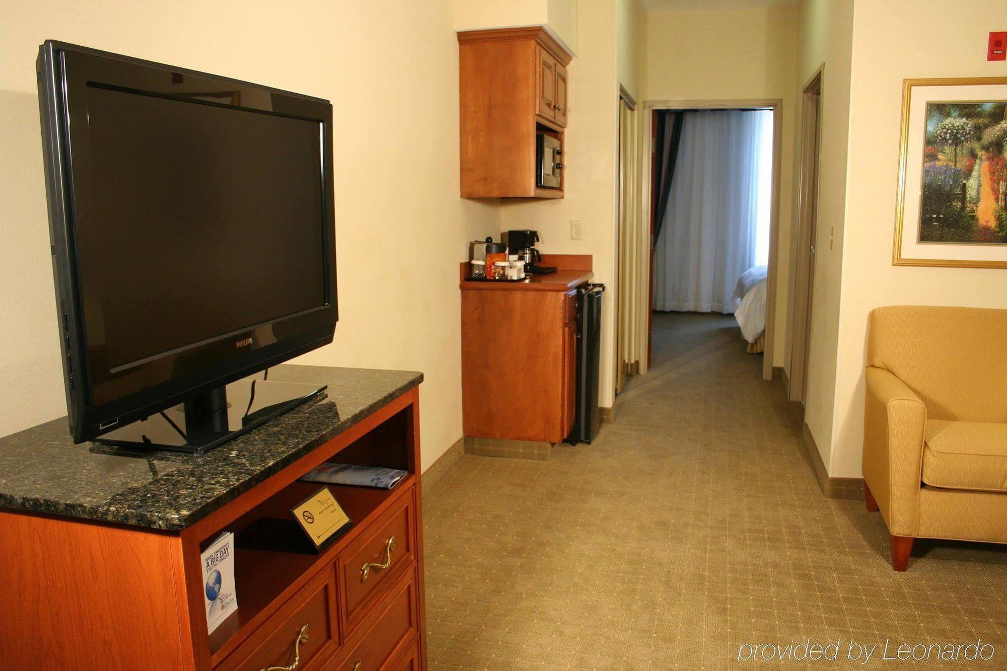 Hilton Garden Inn Oklahoma City Airport Room photo